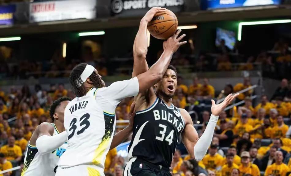 IM电竞app官网-关于赛前曼联备战荷甲赛后罗马备战欧篮联，网友：雄鹿球迷欢呼的信息