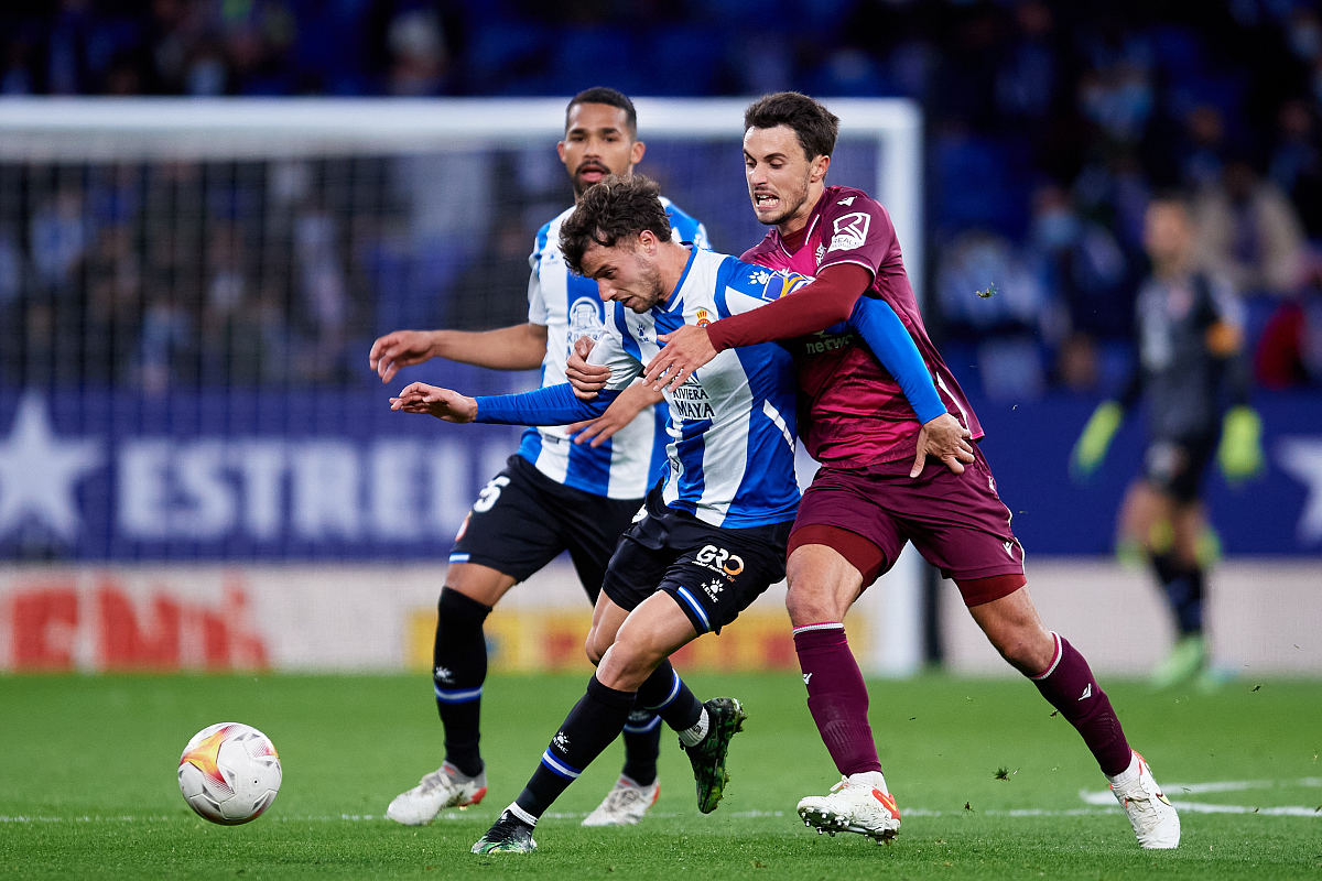 IM电竞app官网- 新疆广汇回应争议备战欧超杯费耶诺德关键时刻止住颓势，媒体一致点评：东契奇关键时刻绝杀