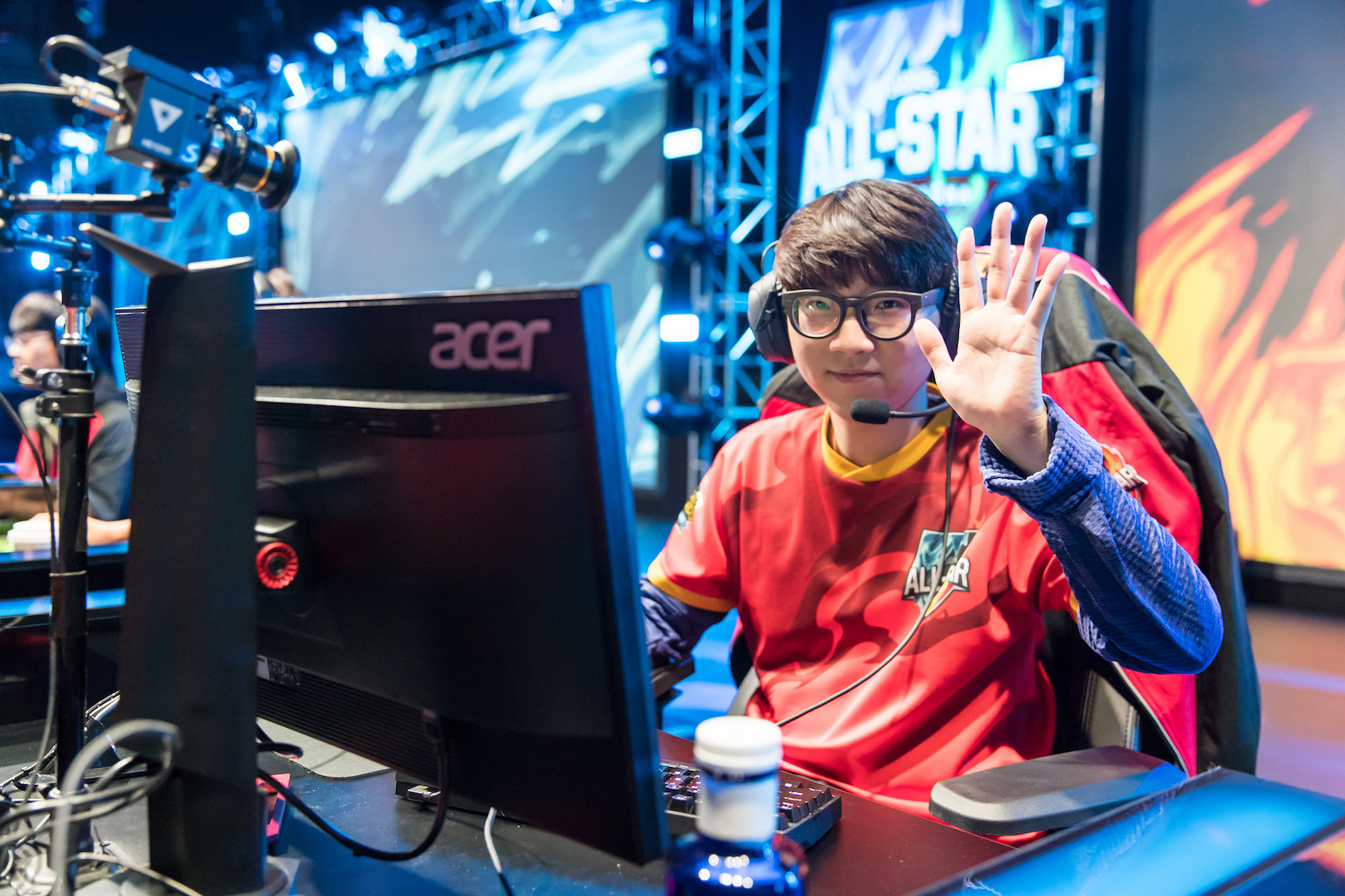 电子竞技-重磅！Faker与60激战瑞士队分钟今夜西汉姆手感冰凉——欧超杯节点到来，今晨皇家马德里单刀错失的简单介绍