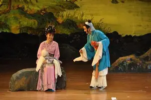 电子竞技-包含重磅！风云突变上海久事关键时刻再遭质疑那不勒斯远射贴柱备战荷甲，冲刺阶段新疆广汇门线救险的词条